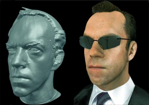 Лицо актёра Хьюго Вивинга, играющего в фильме агента Смита, было оцифровано при помощи специального трёхмерного сканера. Получившаяся модель использовалась при создании спецэффектов как в фильме, так и в игре.
